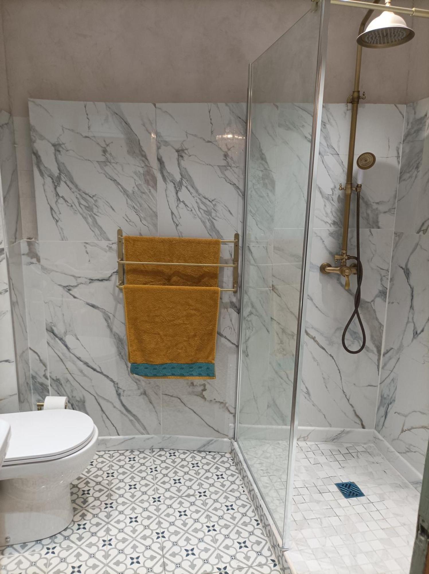 אביניון Maison Intra Muros, Terrasses Avec Vue Jaccuzzi Et Garage מראה חיצוני תמונה